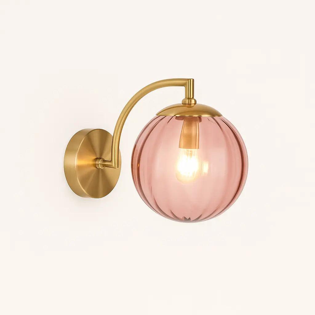 Applique murale dorée en laiton avec globe en verre style rétro chic