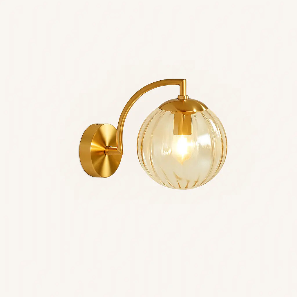 Applique murale dorée en laiton avec globe en verre style rétro chic