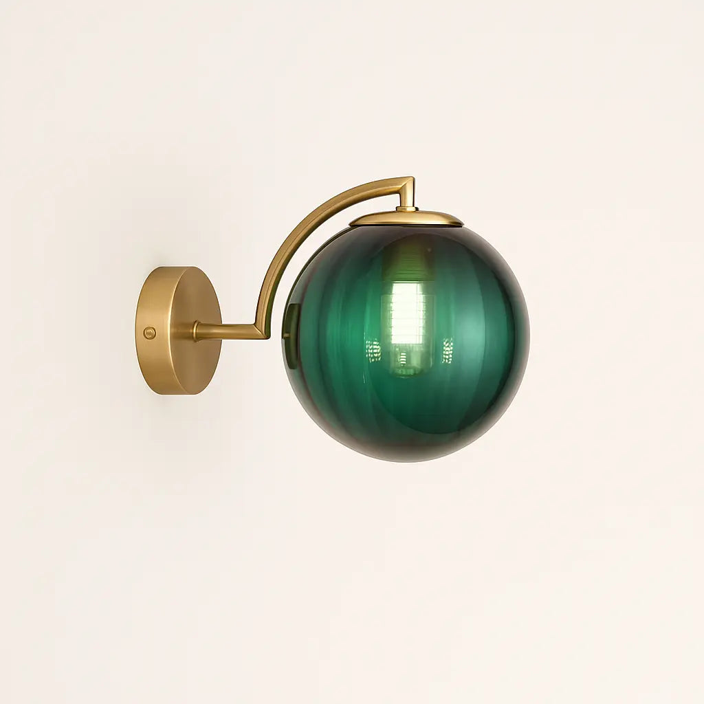 Applique murale dorée en laiton avec globe en verre style rétro chic