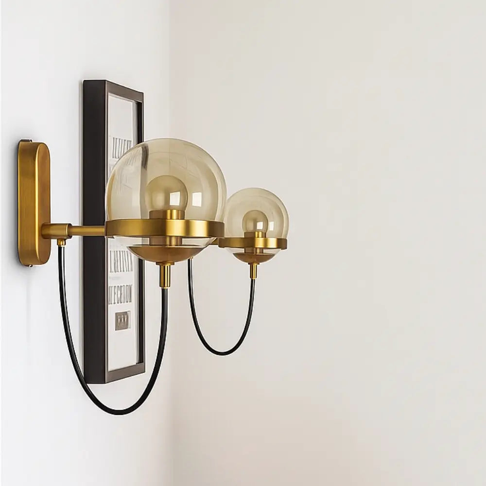 Applique murale en verre globe vintage moderne métal doré laiton bras incurvé