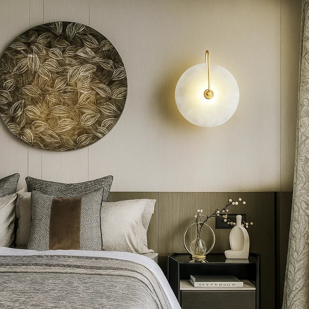 **Applique murale dorée LED en marbre circulaire design minimaliste**
