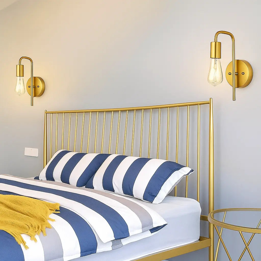 Applique murale dorée métal brossé design minimaliste style E27