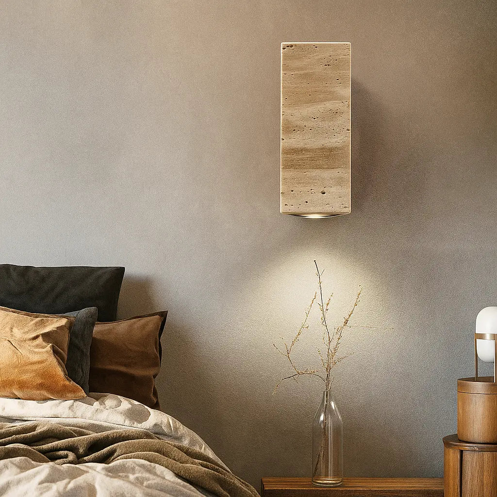 Applique murale bois design rond LED intégré style épuré travertin naturel