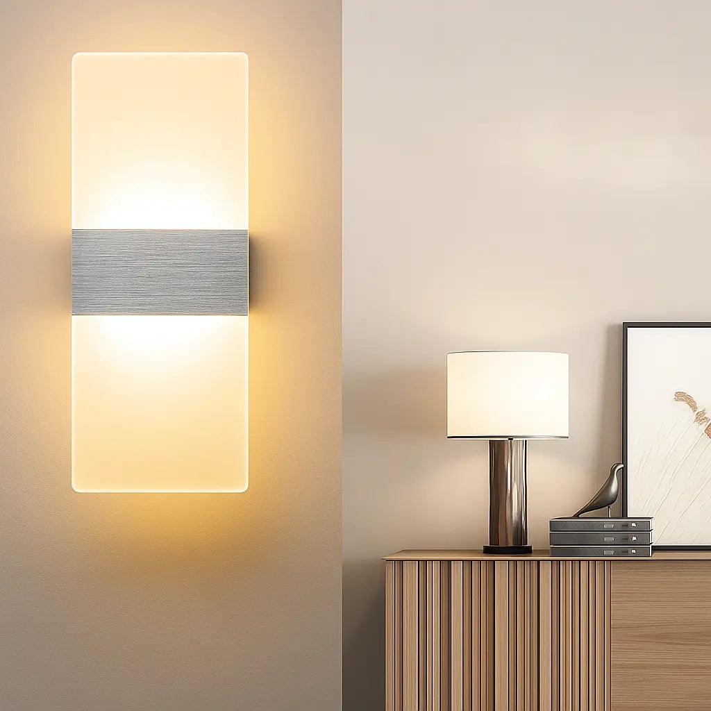 Applique murale dorée LED rectangulaire en métal brossé et acrylique