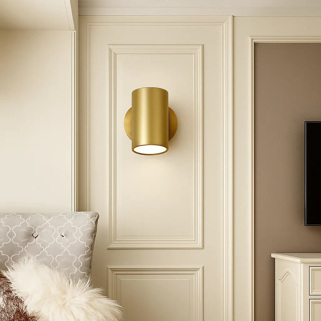 Applique murale dorée design cylindrique orientable style moderne