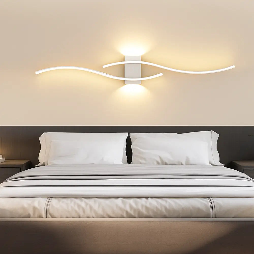 Applique murale dorée LED moderne incurvée en alliage métallique