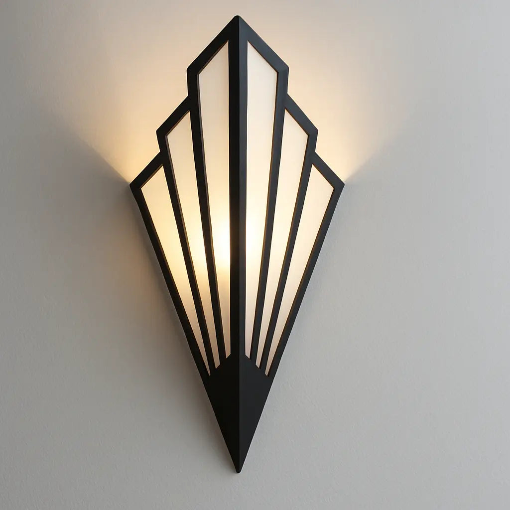 Applique murale dorée design géométrique éclairage LED métal robuste