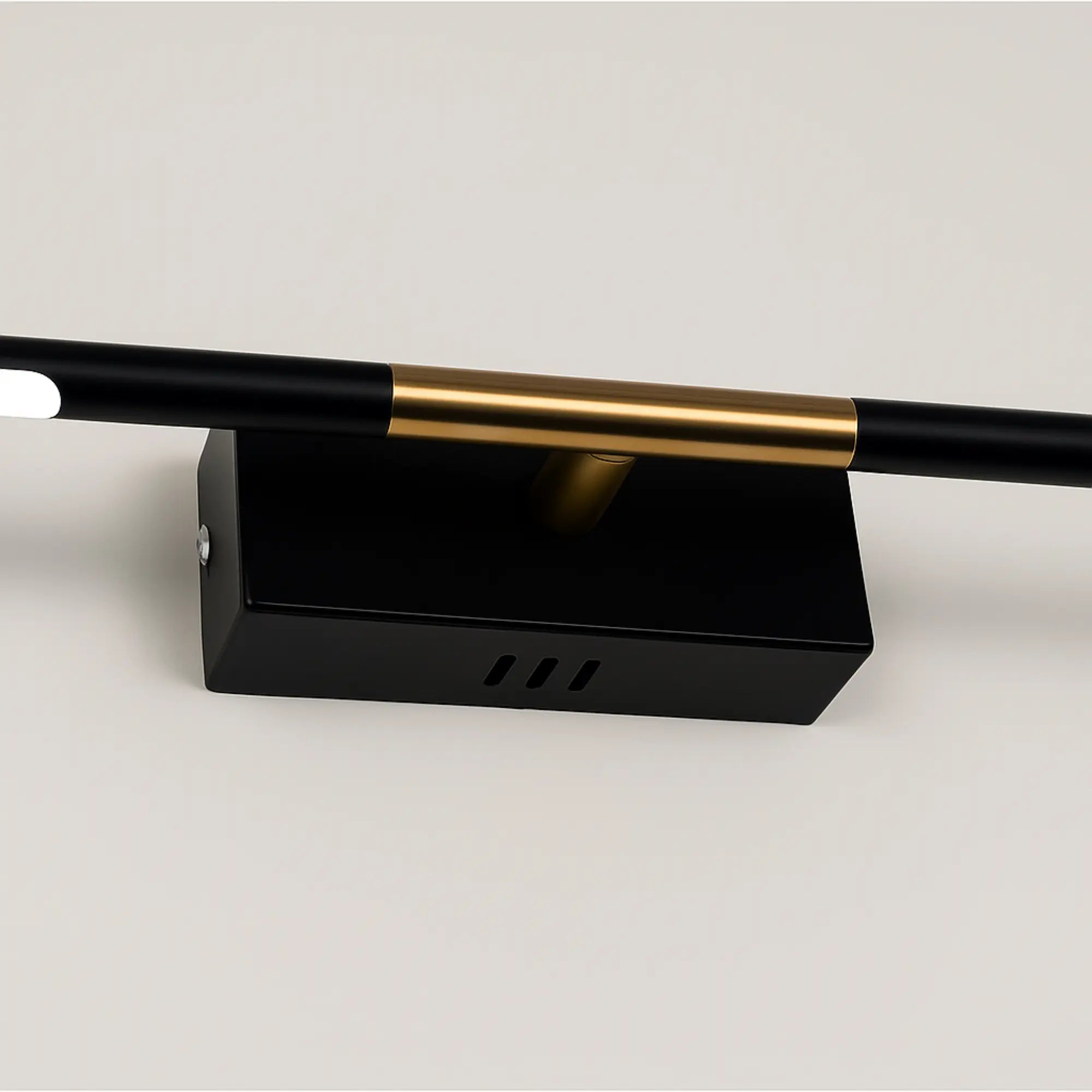 Applique murale salle de bain LED élégante noire et dorée linéaire adaptable miroirs divers tailles