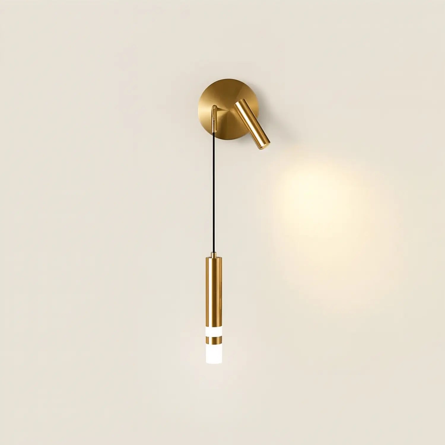 Applique murale dorée avec liseuse LED en design noir moderne