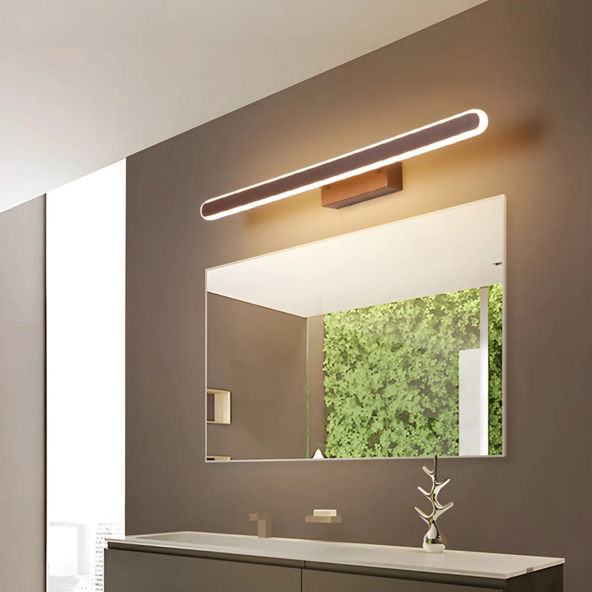 Applique murale salle de bain LED contemporaine design épuré marron intégration harmonieuse