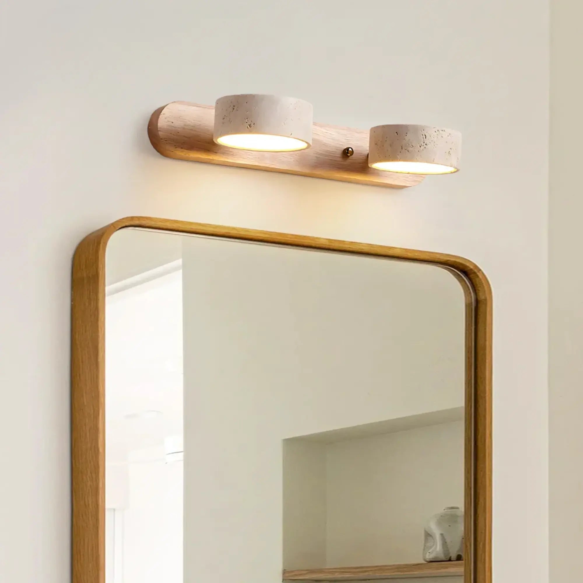 Applique murale LED pour salle de bain en bois clair travertin design minimaliste
