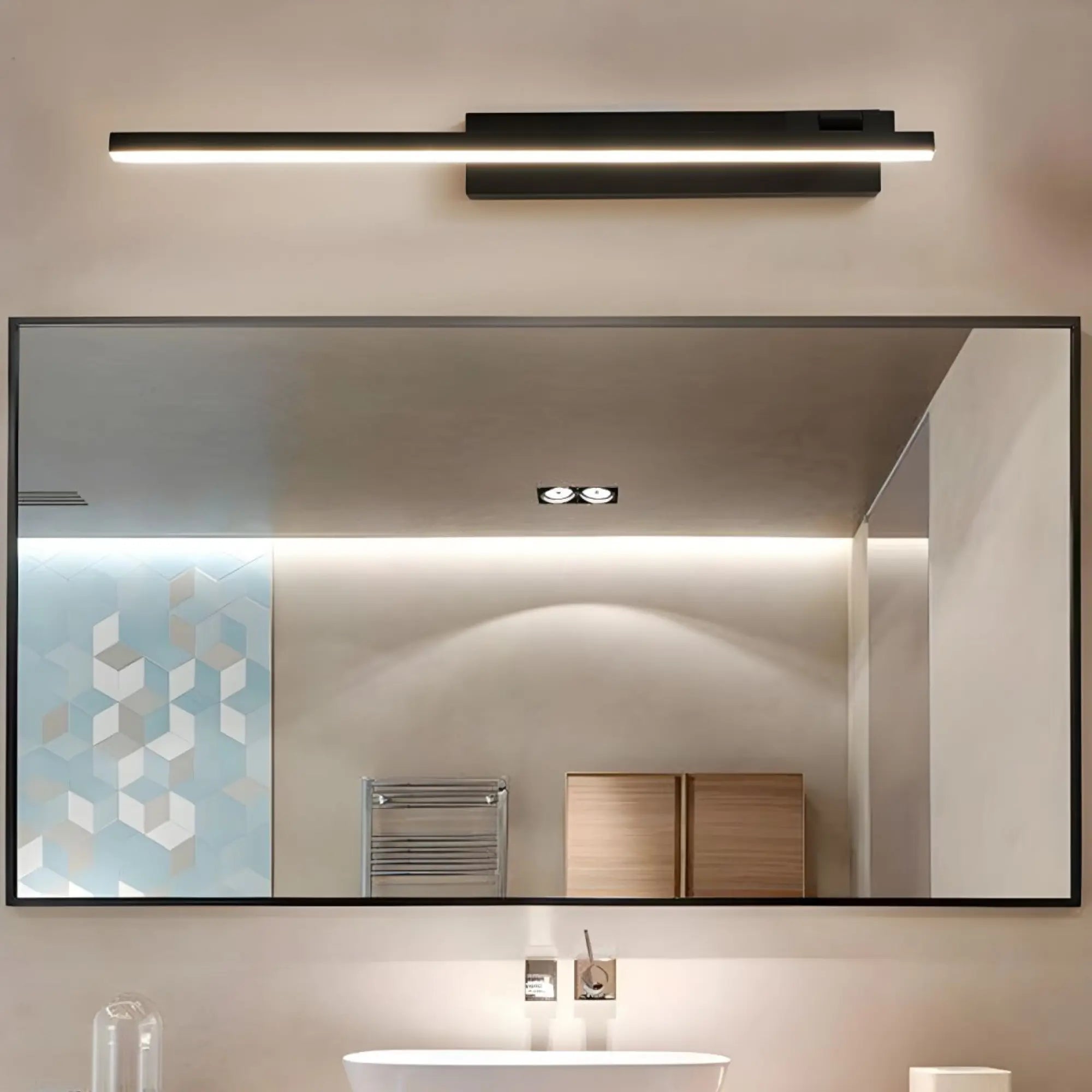 Applique murale salle de bain LED design linéaire orientable noire ou blanche