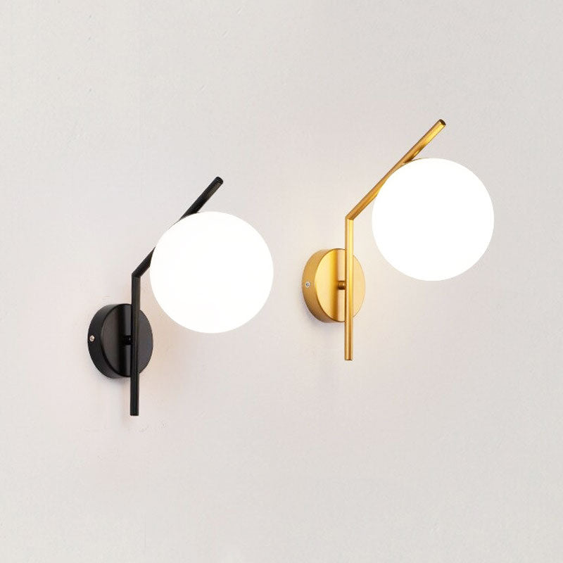 Applique murale escalier design LED minimaliste lunaire dorée en noir