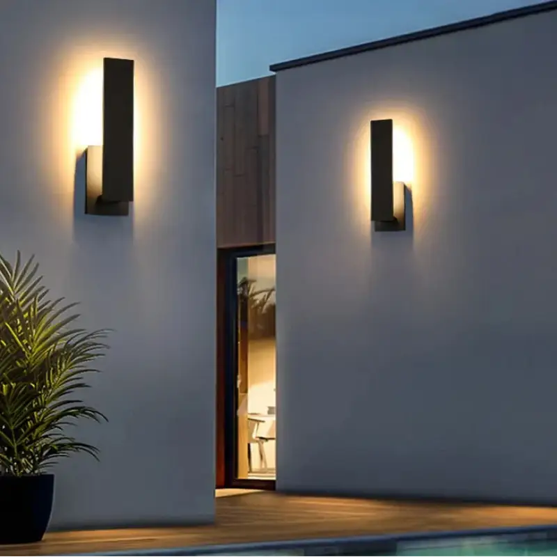 Applique murale extérieur pour terrasse en aluminium noir design moderne