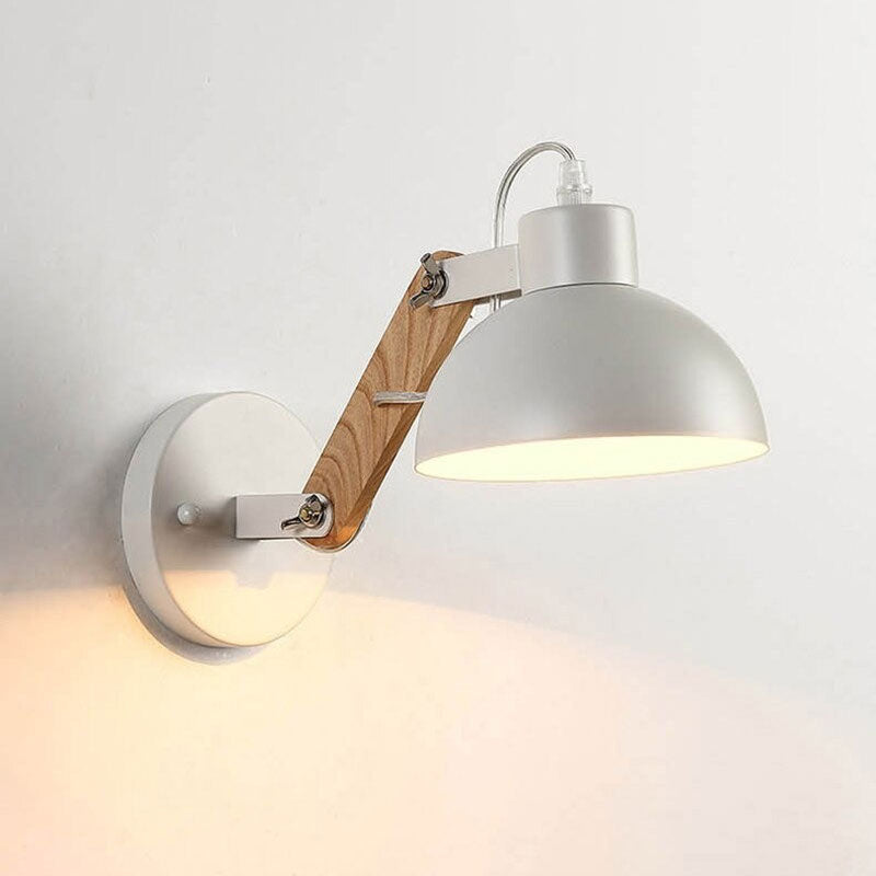 Applique murale industrielle rétro en bois et métal articulée pour éclairage ciblé