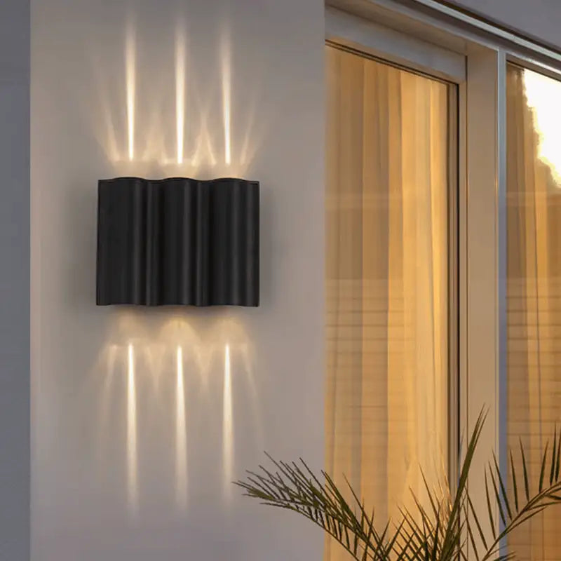 Applique murale extérieure pour terrasse design ondulé en aluminium LED