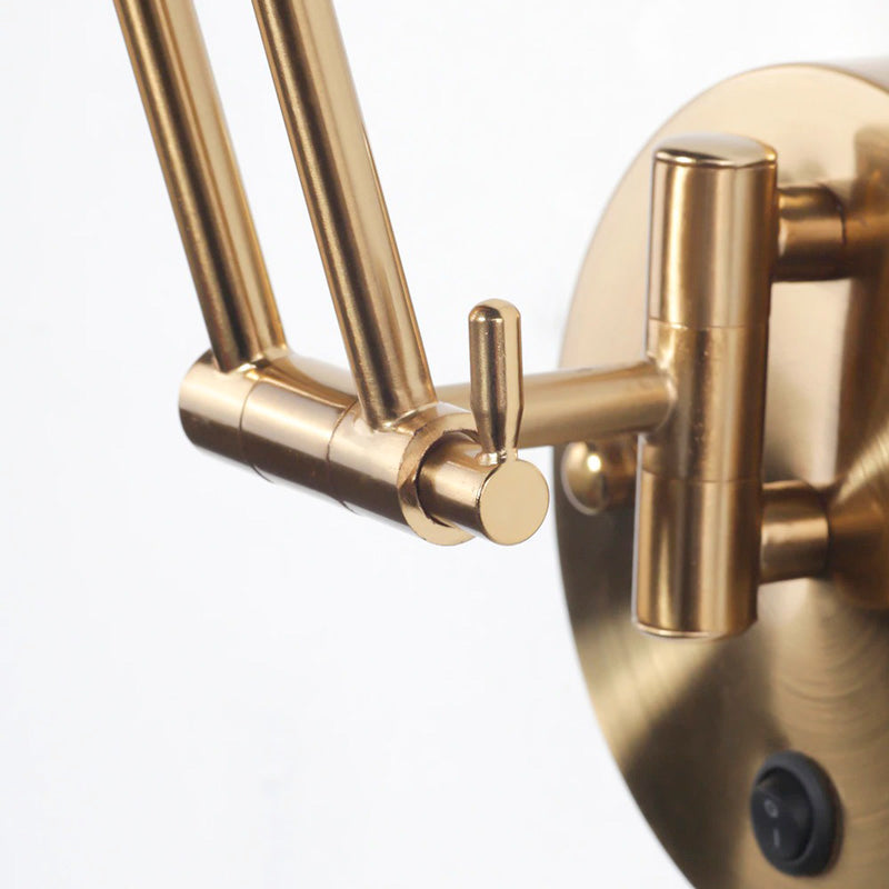 Applique murale design italien, bras pivotants dorés, style rétro moderne
