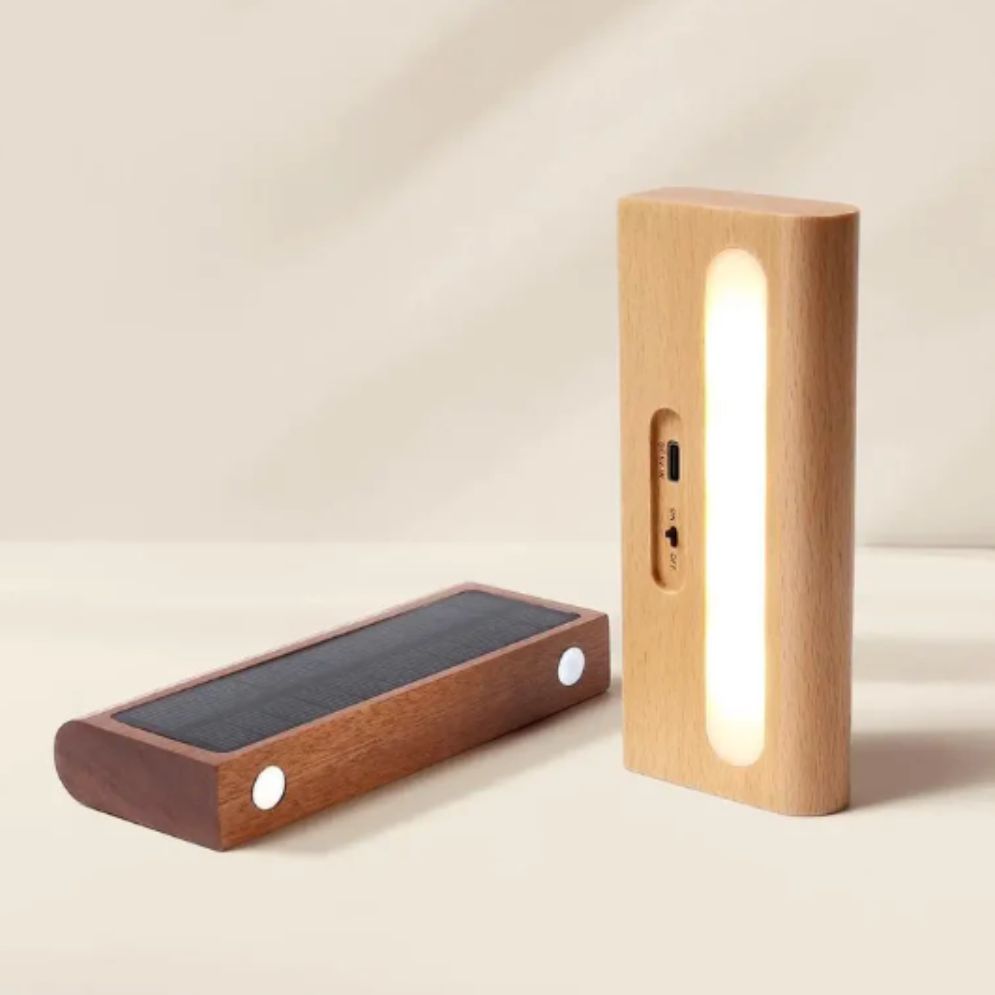 Applique murale bois solaire extérieure LED forme élancée