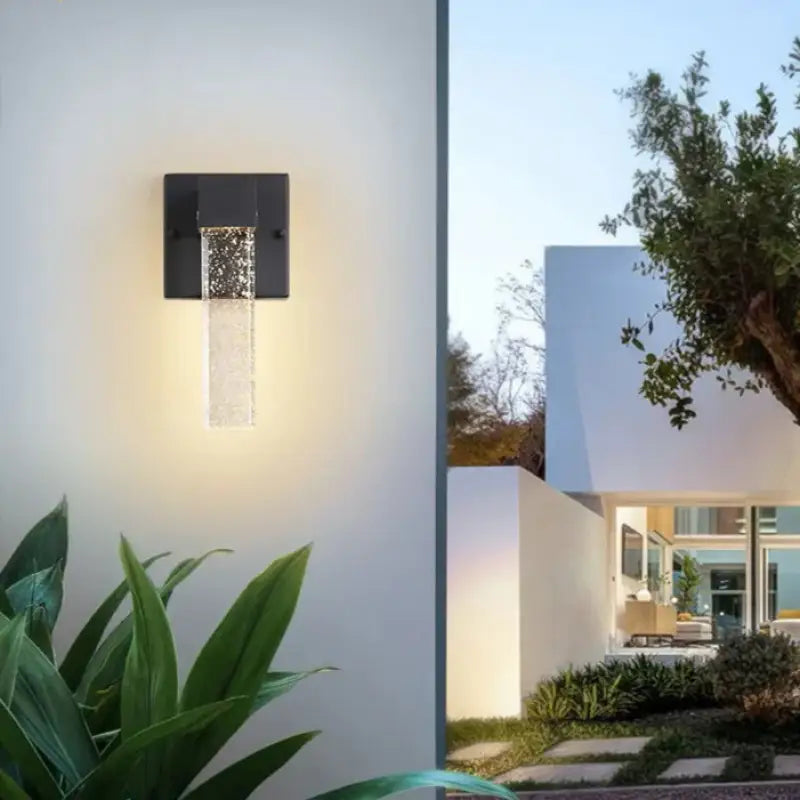 Applique murale extérieur pour terrasse en cristal aluminium robuste et élégante