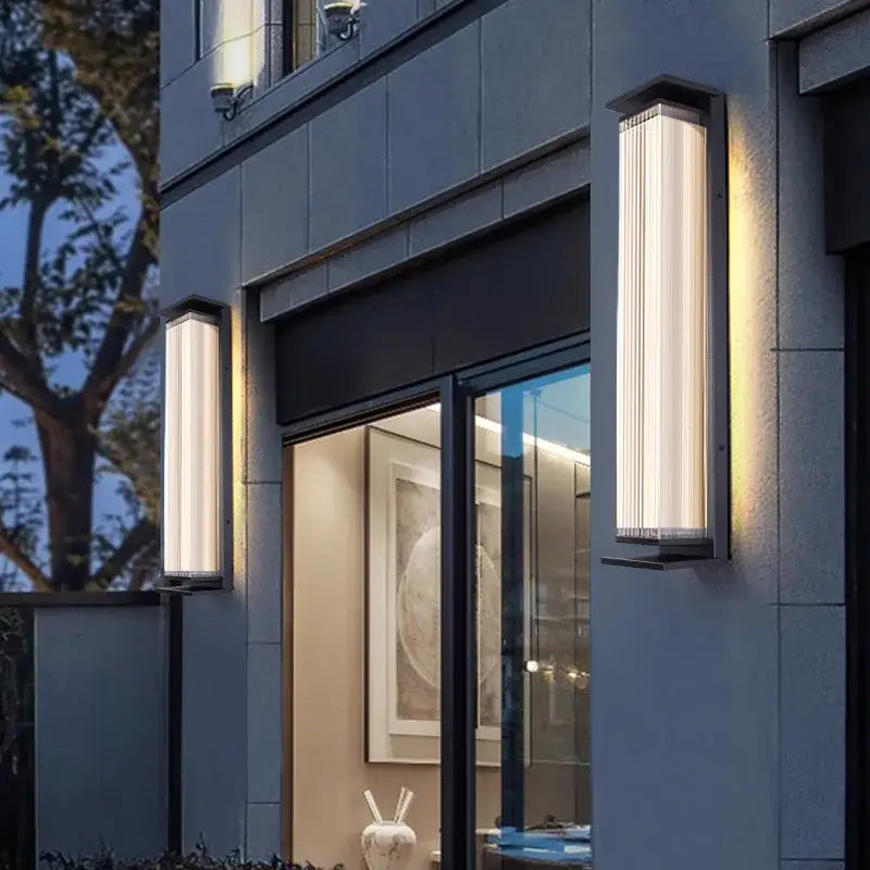 Applique murale extérieur pour terrasse design moderne en verre noir