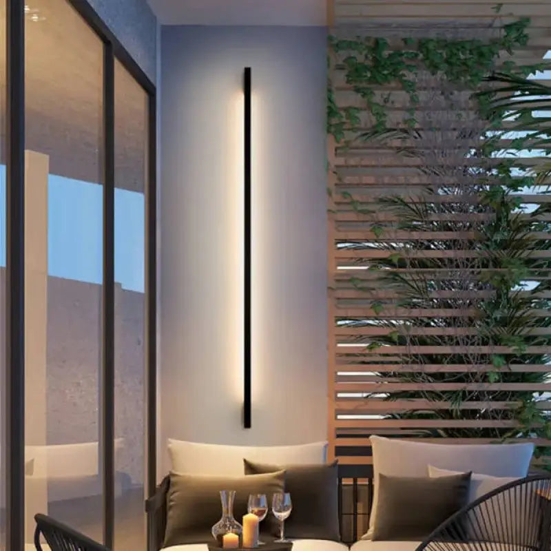 Applique murale extérieur pour terrasse en LED longue et fine