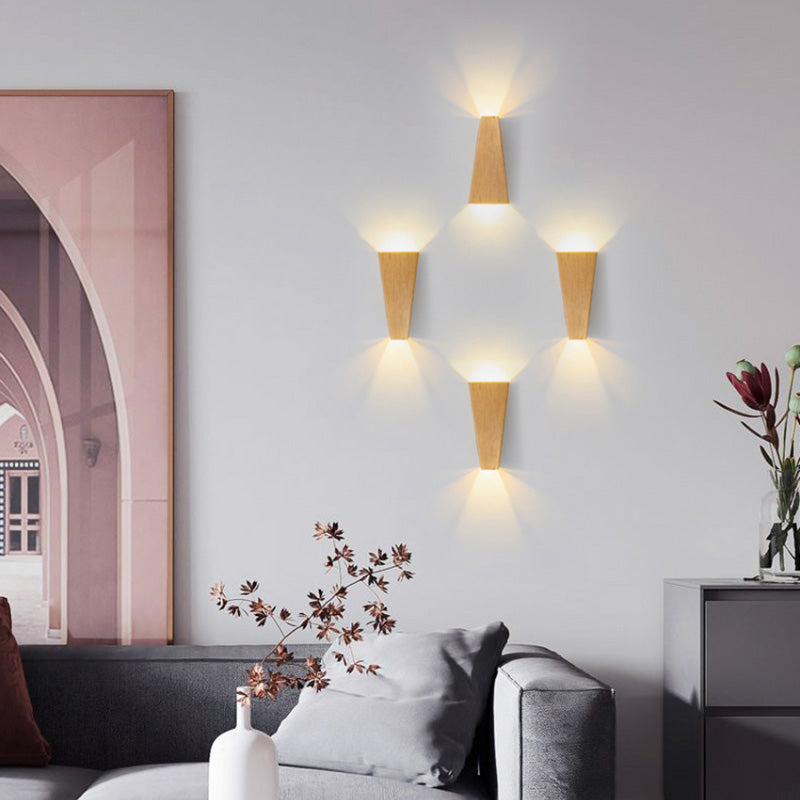Applique murale design italien en LED forme trapézoïdale en aluminium