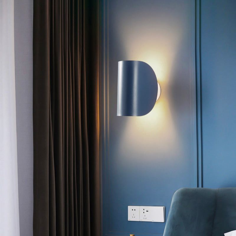 Applique murale salle de bain en métal design moderne LED