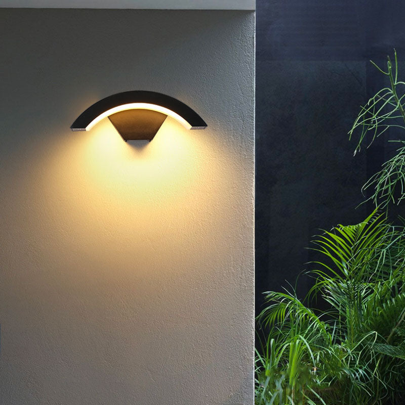 Applique Murale Extérieure LED Étanche IP65 en Forme d'Arc