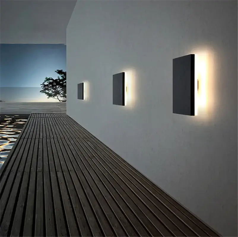 Applique murale extérieure pour terrasse design carré en aluminium noir
