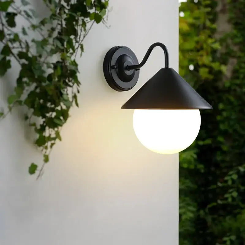 Applique murale extérieur pour terrasse design moderne noir verre blanc LED