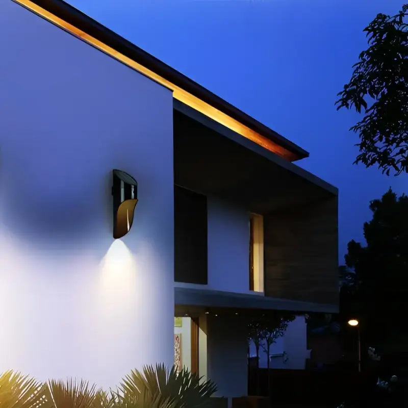 Luminaire Extérieur Solaire Blanc Sous Pente de Toit