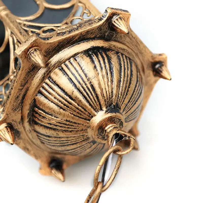 Luminaire Extérieur Suspendu Lanterne Orientale en Métal Doré Vintage